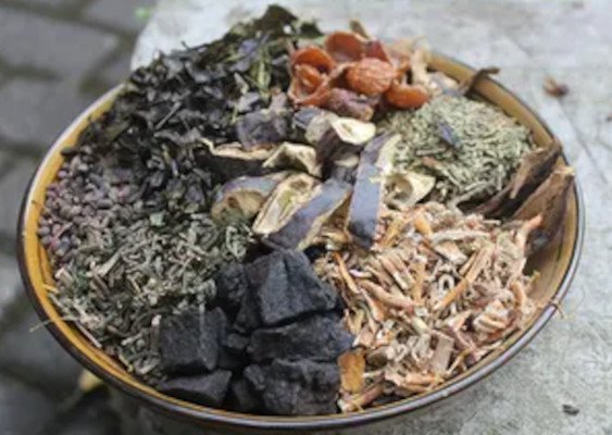 traditional Chinese herbs for growing healthy hair